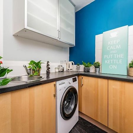 Traditional 1-Bed Flat In Southside Glasgow Exterior photo